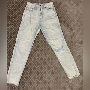 American Eagle light wash mom jeans